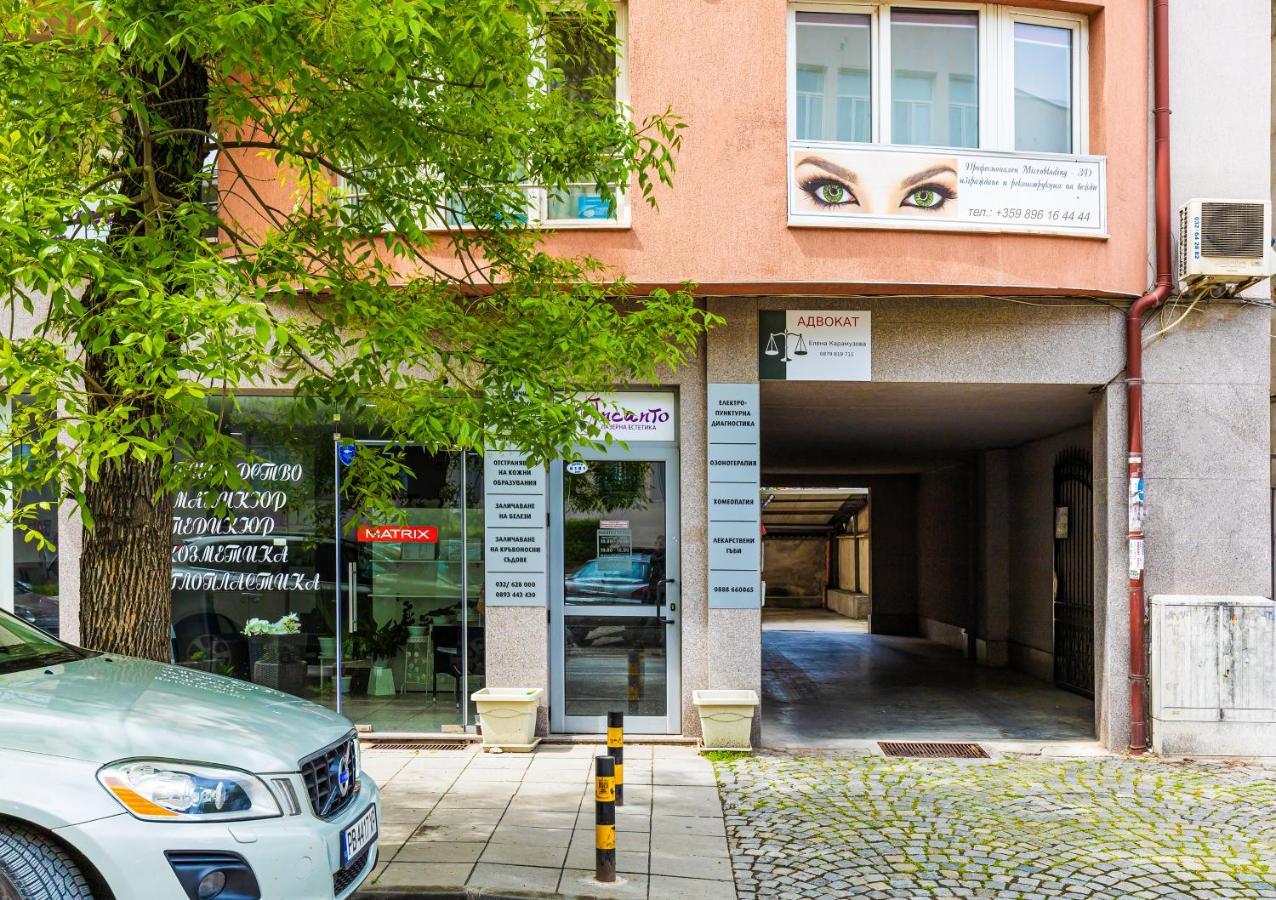 Beige And Purple - Two 1-Bdr Apartments In Plovdiv Exterior foto