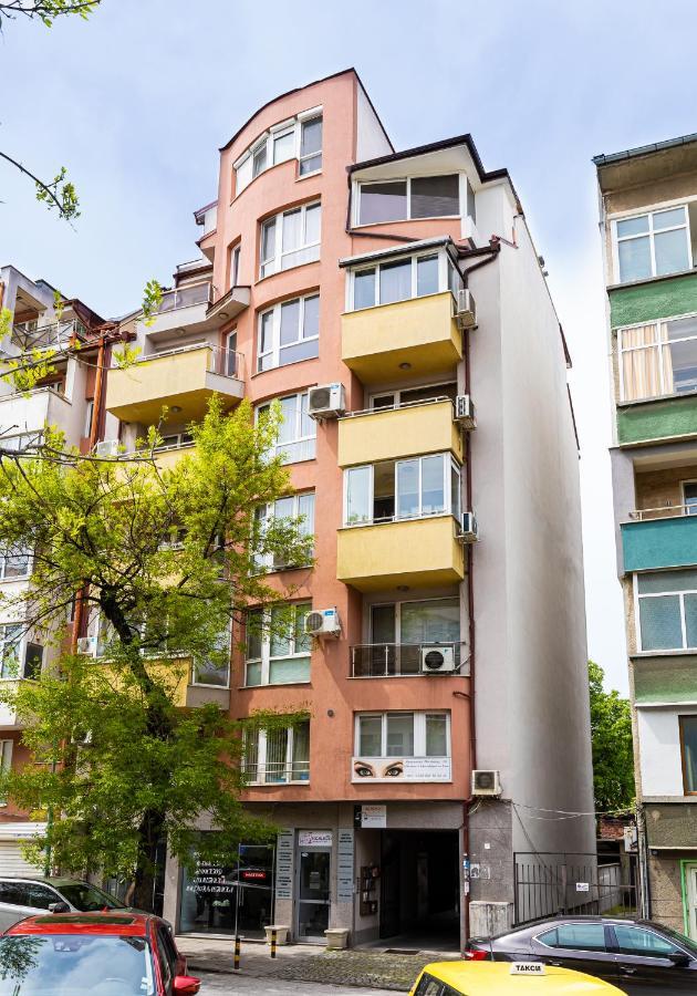 Beige And Purple - Two 1-Bdr Apartments In Plovdiv Exterior foto